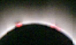 eruptions solaires sur eclipse totale